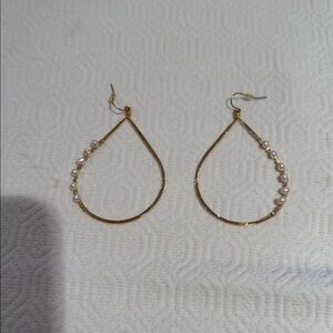 Elegant large Gold toned Teardrop Earrings with faux pearls
